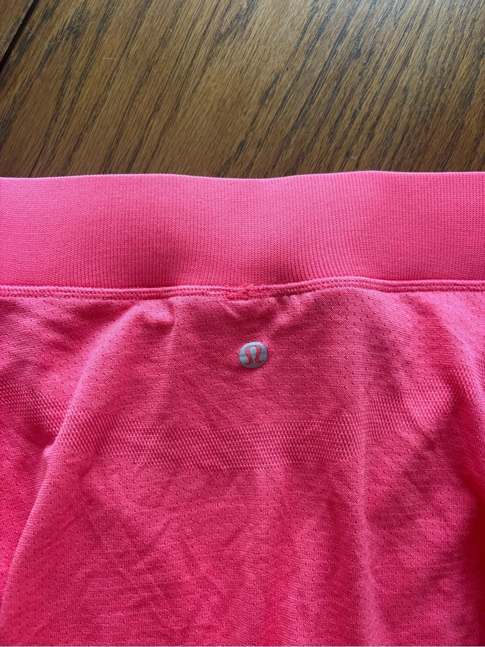 Lululemon swiftly tech high rise skirt tennis lip gloss size 12